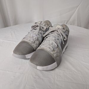 Nike LeBron Witness 8 TB Men's Basketball Shoes Size 8.5 Gray & White